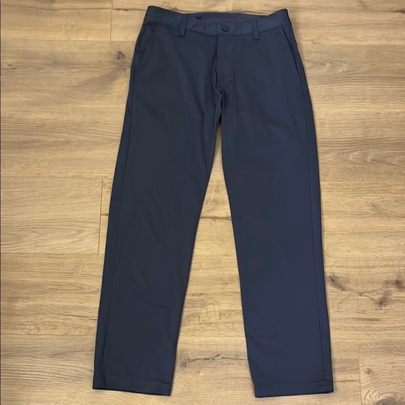 RhôneClassic Communter pants/chino in navy blue Men’s size 30